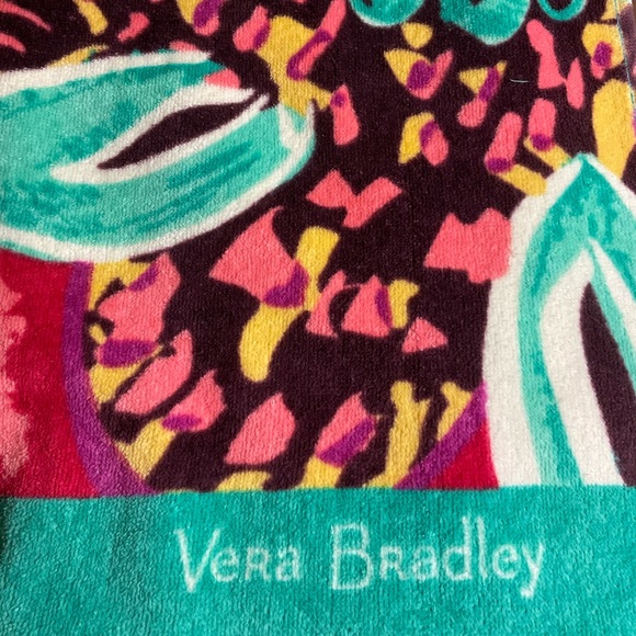 VERA BRADLEY BEACH TOWEL - Picture 3 of 4